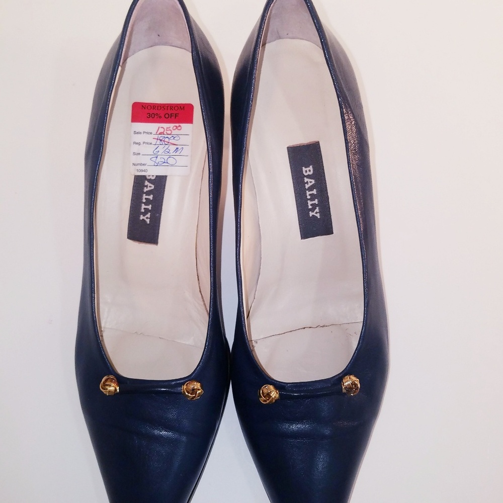 Bally Navy Blue Kitten Heel Size 6 1/2 M Italy